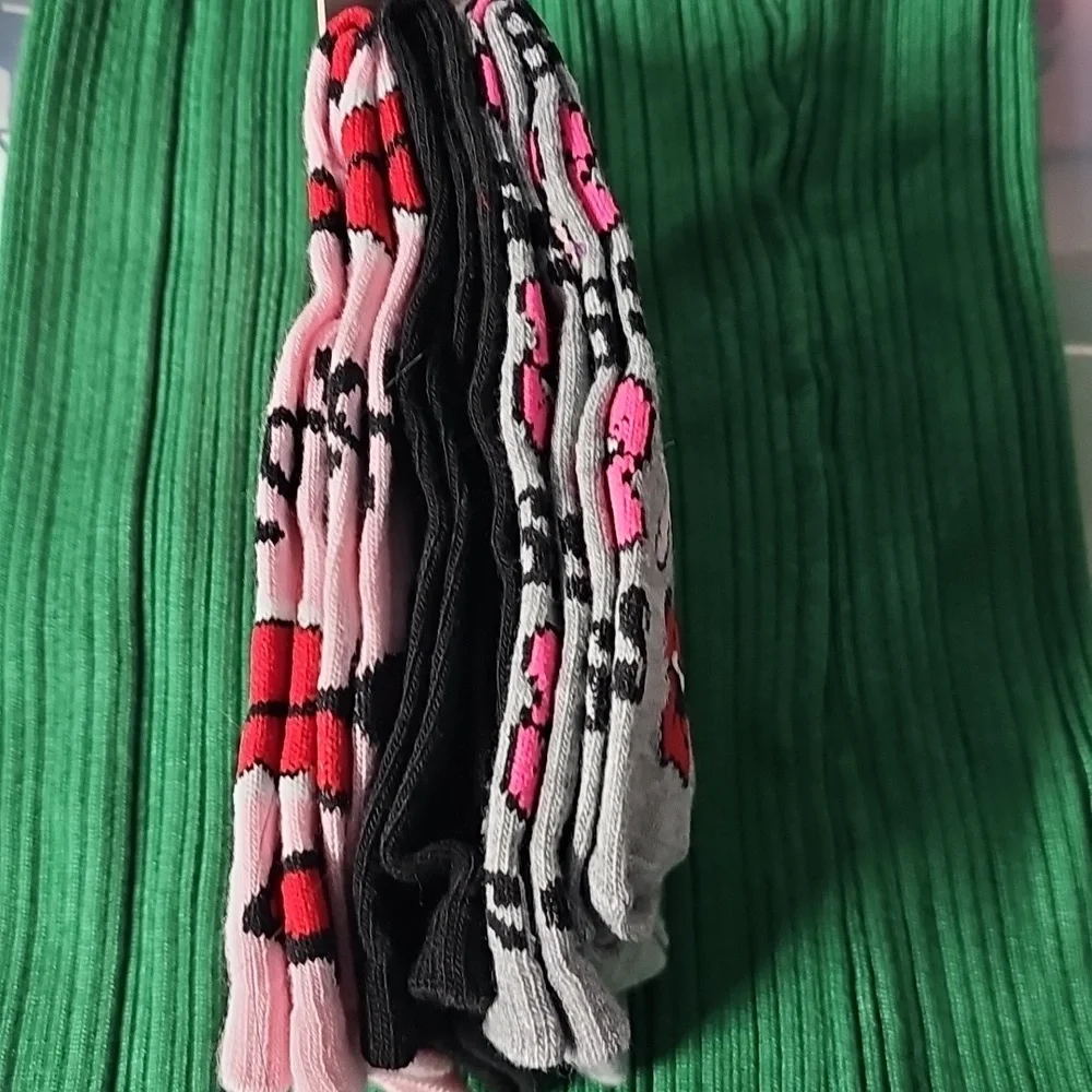 Betsey Johnson Pack of 3 Pairs Red, Gray and Black Heart/Lips Crew Socks NWT